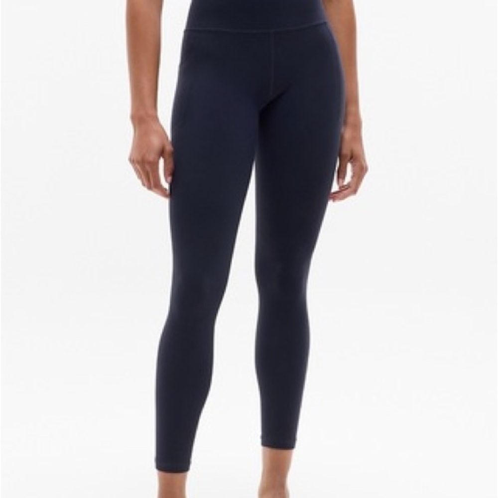 Athleta Women's Navy Salvation Stash 7/8 Tight High-Waisted Leggings